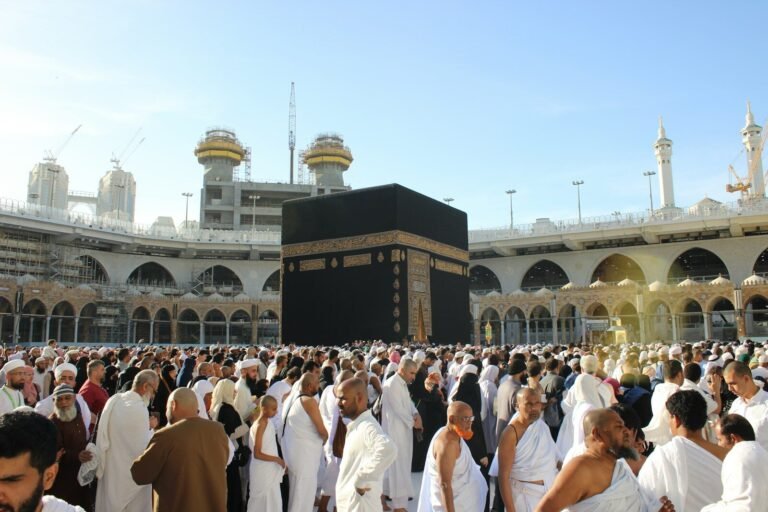 Pentingnya Website Resmi untuk Travel Umroh & Haji di Era Digital
