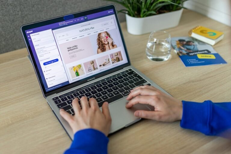 Strategi Membangun Fitur Multi-Vendor yang Efektif di Aplikasi Marketplace