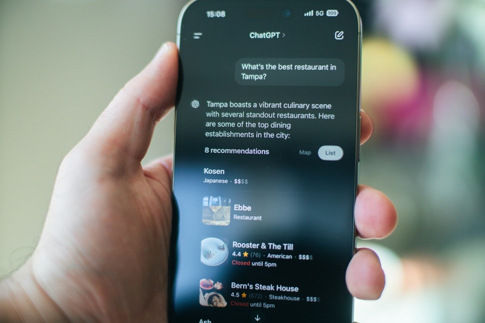 Someone uses chatgpt to find a restaurant.